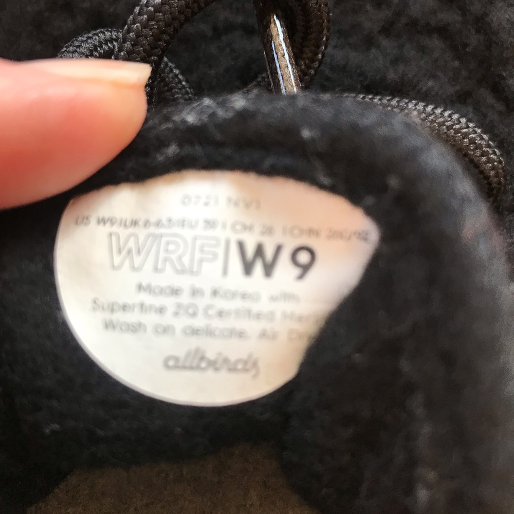 Women’s AllBirds Black Fluff Sherpa Runners Size 9 - Picture 8 of 9